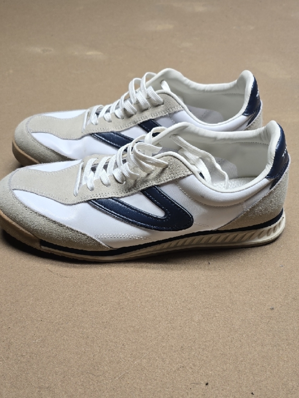 Tretorn Womens Sneakers in White & Navy Size 10m Kristine - Picture 6 of 8